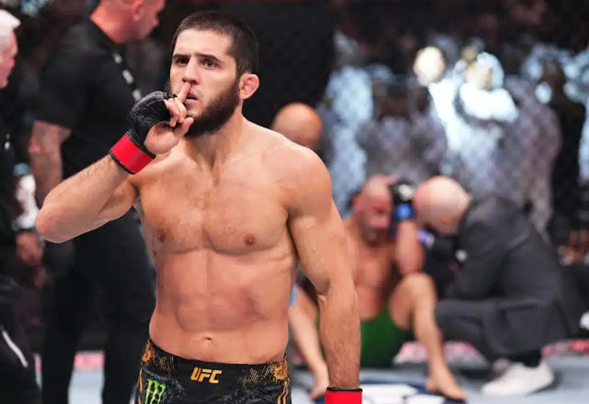 Islam Makhachev's immediate reaction after his shocking knockout of Alex Volkanovski