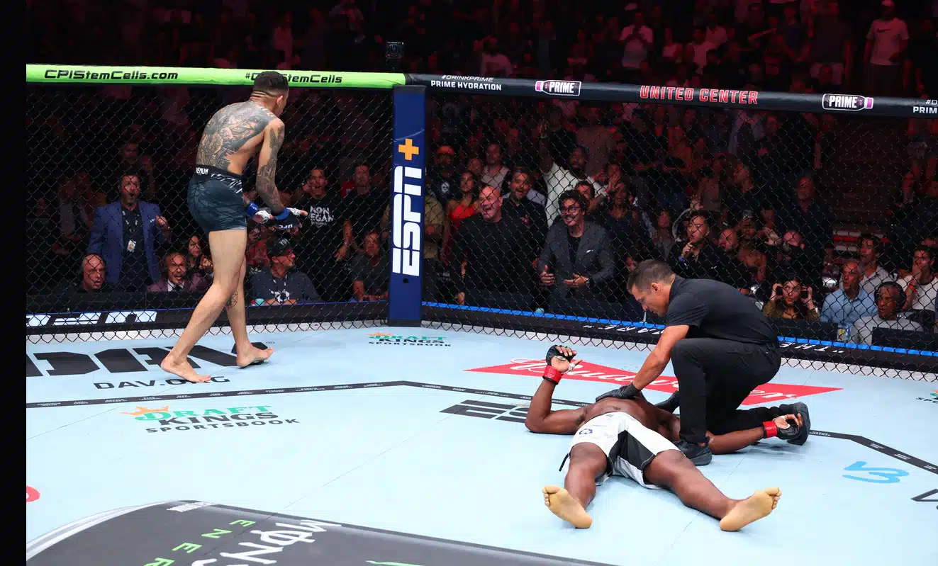 Carlos Prates Spinning Back Elbow Knocks Out Geoff Neal