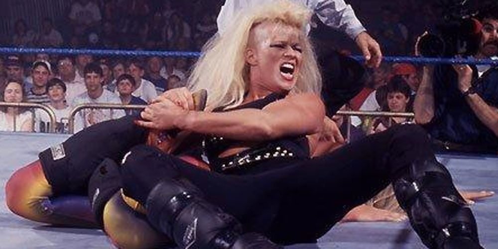 "Lunatic: The Luna Vachon Story" Essential Documentary Review by Johnny North 🎬 2 Luna Vachon In The Wwe Ring